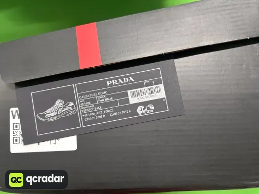 尺码:US 7  =  EUR41 =  275 mm