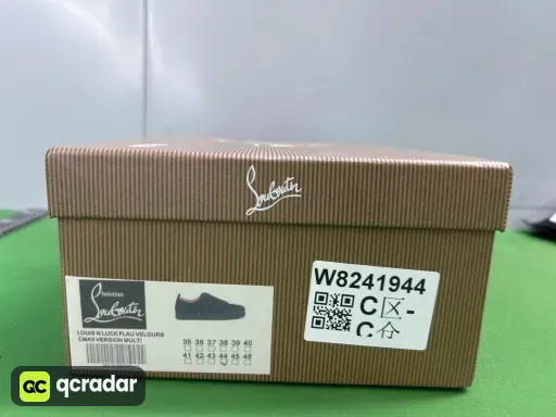 1130575CM53黑绒鞋头钉