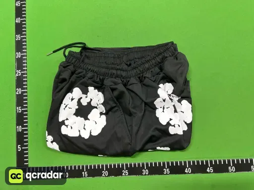 短裤 黑白