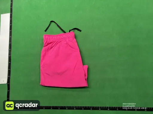 粉红色短裤