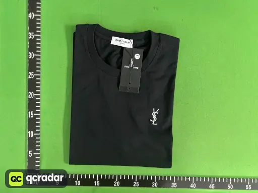 黑色衣服白小兰