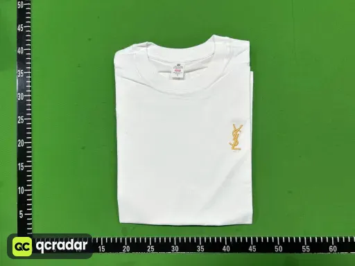 白色衣服金小兰