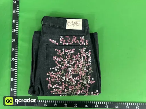 019刺绣樱花牛仔短裤（黑）