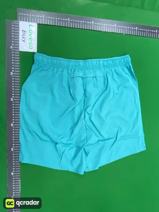 青色短裤