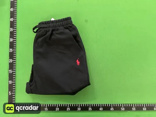 短裤黑色红标
