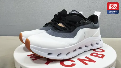 3WE10873509 White