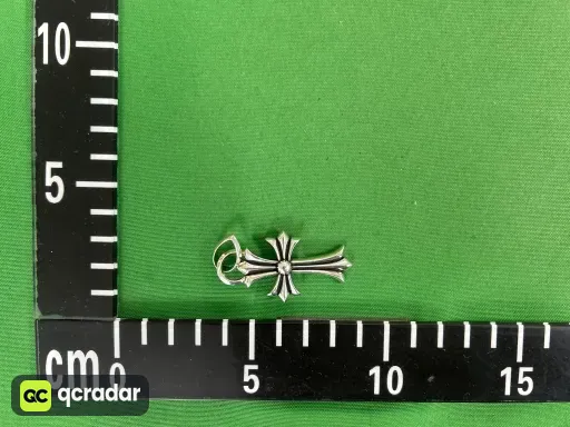 中号带珠十字架
