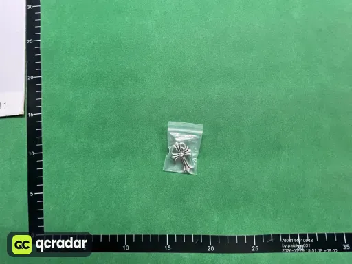 中号带珠十字架