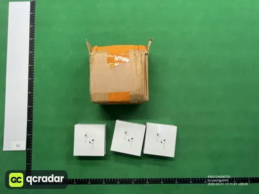 AirPods 3  （四代）