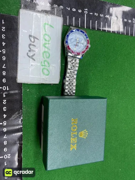 Five-bead red, blue and white-faced cola ring