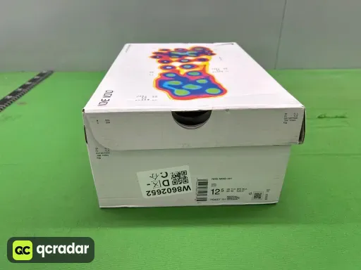 城昕按摩托白色