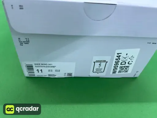 黑色（尺码偏小一码）