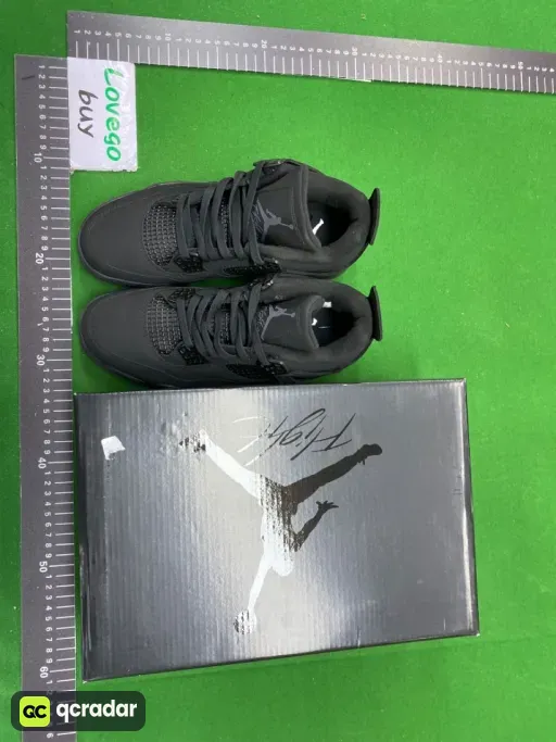 ★Aj4-all black
