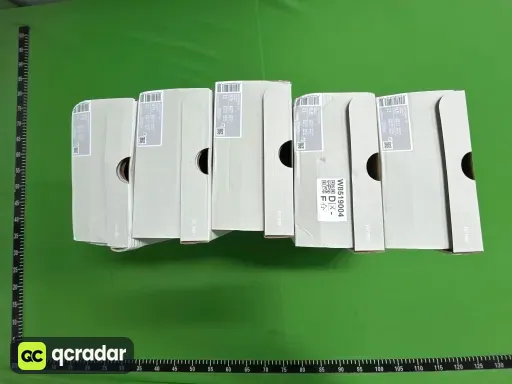 纯黑