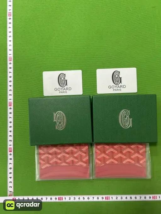 红色