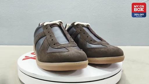 1895 T2153 Rubber Brown