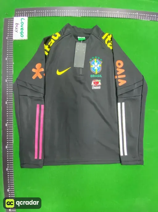 Color Classification: Black Half-Length Sleeves with Logo