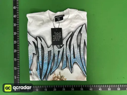 0012白色