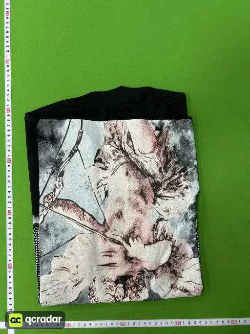 0032黑色