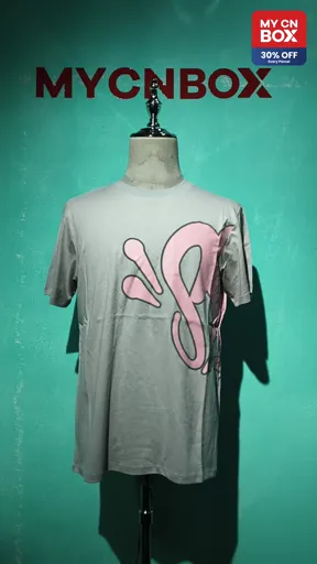 Light gray T-shirt